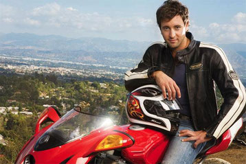 Alex O'Loughlin