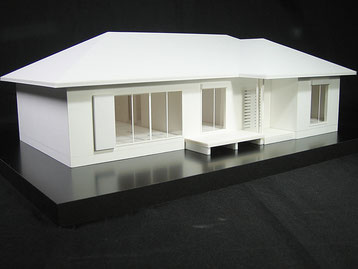 平屋の住宅模型