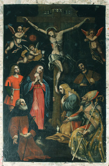 Castifao - Chapelle de la Confrérie de Saint-Antoine de Janvier - Crucifixion- A gauche Marie, derrière elle saint Jean l' Apôtre (ou un jeune martyr) ; à droite Roch, Nicolas et Marie-Madeleine; en haut, les angelots au graal