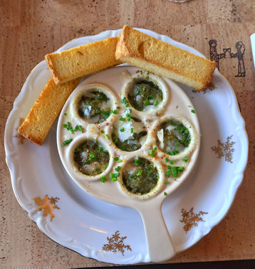 La Bastide Escargots au beurre persillé, Parmesan avec sa brioche
