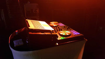 DJ,deutschlandweit,profi,nrw,niedersachsen,schleswig-holstein,deejay,hochzeit,hochzeiten,geburtstag,geburtstage,feste,feiern,partydj,mobiler dj