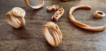essais de bijoux en cire Mitsu Hikime pendant cours particuliers