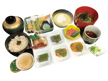 昼食イメージ
