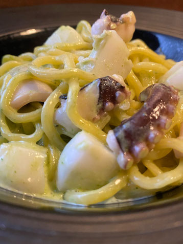 14.     タコとイカのバジルクリームソース　🧀　１,３００円  