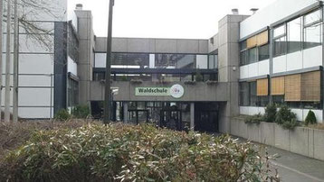 Foto: http://www.aachener-zeitung.de/lokales/eschweiler/waldschule-spuert-die-konkurrenz-aus-stolberg-1.416093