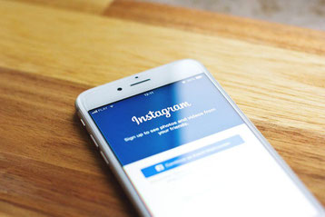 Smartphone Instragam App