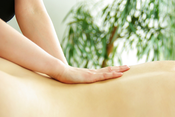 Energetische Rückenmassage