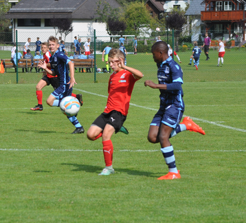 Marvin Proll zeigte eine starke Leistung: Zweikampfstark und solide im Spielaufbau!  (Foto: LAZ Wels)