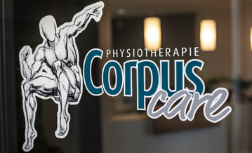 Corpus care Regensburg Physiotherapie Osteopathie medizinische Trainingstherapie helle großzügige Behandlungsräume Therapeut Patient angenehmes Ambiente Beruf Job Team Stellenangebot