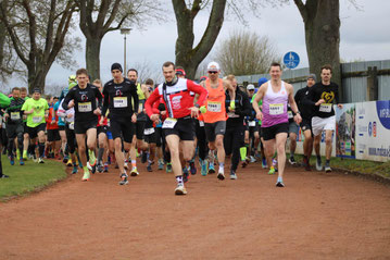 29. Heineparklauf im März 2024 - Start zum 10 km Lauf