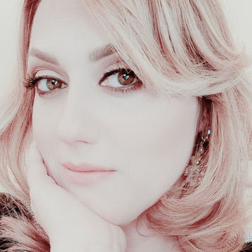 Katya Gagliardi truccatrice specializzata in makeup sposa e acconciatura matrimonio a Roma 