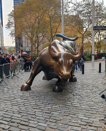 Charging Bull in der Wall Street in Manhatten