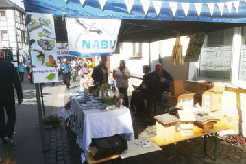 Der Infostand des NABU Euskirchen in Kommern.                                     Foto: NABU Günter Leeesenich