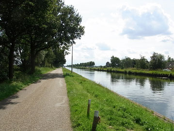 Sträßchen am Nederweert-Helmond Kanaal