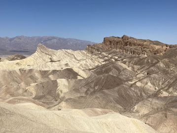 The location for John Wayne's "Three Godfathers", the exact same spot in Death Valley, was also used in "Spartacus" and, that same year, "One-Eyed Jacks".  