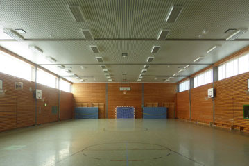 Innenansicht der Sporthalle im Ausgangszustand