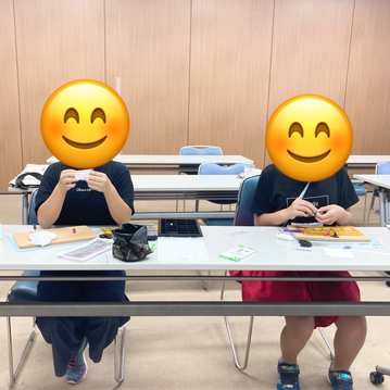 Nちゃん・Sちゃん 黙々と作業中