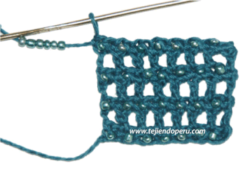 Cómo incluir cuentas o abalorios en el tejido a crochet