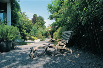 Gartenmöbel Holz, Kiesbelag, Erholung, Topfpflanzen, Bambus