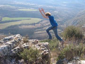 Edgar on a grade 3 jump near at Castel del Mur.