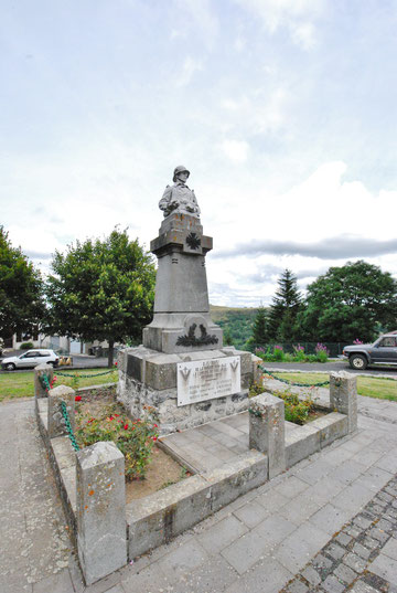 Monument aux Morts de Collandres