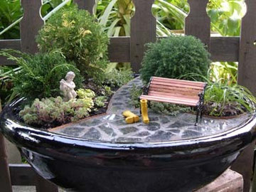 http://www.twogreenthumbs.com/