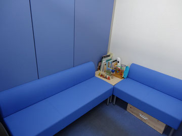 待合室です。他の方と顔を合わせずにお待ち頂けます！