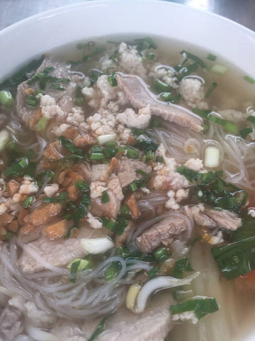 カンボジア料理のクイティウ