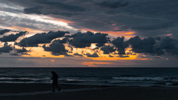 Hubert Mitmannsgruber - Sonnenaufgang in Cala Millor, Sony A7IV + Sony 24-105 f4, 1/10s, f8, ISO 100, auf Stativ