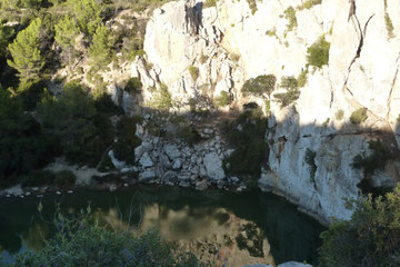 Le goufre de l'oeil doux (Narbonne, Massif de la Clape)