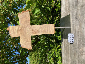 44: 24x15,5 cm     SOLGT