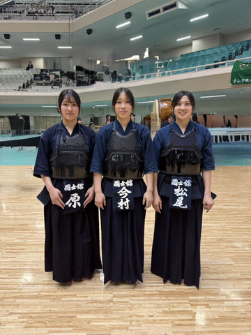 女子出場選手