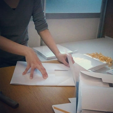 型抜きからすべて手作業