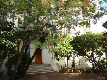 Entrée de l'appartement sur le perron
