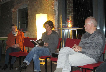 Anja Grosse liest aus ihrem Kehdingen-Tagebuch - Foto J. Petersen