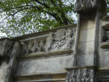 ancienne fontaine de l'Arcis