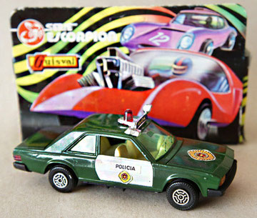 110 Fiat 130 policía