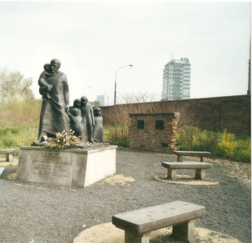 Memorial, Warsaw.