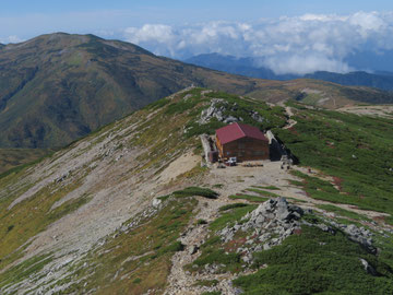 薬師岳山荘 ※上から撮影