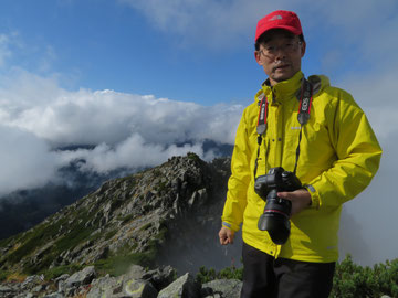 雲が切れてきた山頂