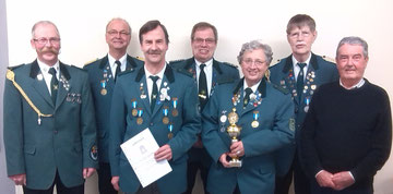 Burkhard Jahnke, Frank Wessel, Hans-Jürgen Mielke, Bernd Denker, Norbert Nehls, Reinhard Dreppenstedt, Friedrich Meyer (v.l.) Jahreshauptversammlung 2014