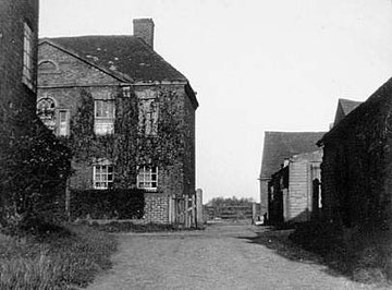 Quinton Farm. Image 'All Rights Reserved' courtesy of Bernard Taylor of the Quinton Local History Society from the John Hope Collection. See Acknowledgements to link to the website.