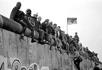 Autonom bz'-aktion på muren ved 'Kubat Dreieck' 1988