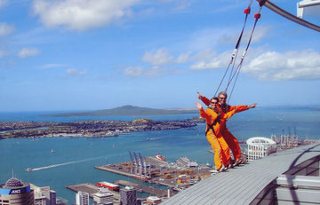 Auf dem Fernsehturm in Auckland 192m ü.NN