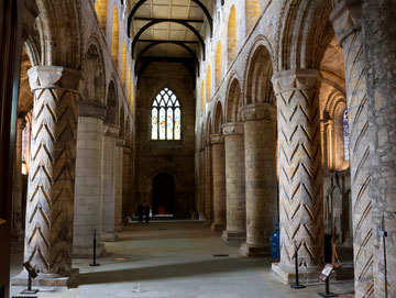 Der historische Teil der Dunfermline Abbey.