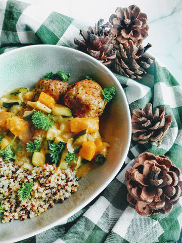 Quinoa gehaktballetjes met pompoensaus