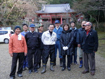 畝傍山口神社　大掃除