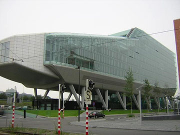 ING Group, Amsterdam Zuid:環状バイパス沿線にあるオフィスビル:本書p296
