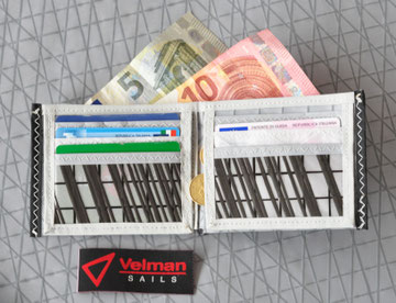 Sail wallet portafoglio in tessuto da vela riciclata. 