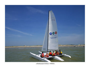 Trimaran tricat 22 adapté à la pratique handivoile